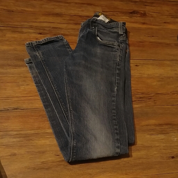 Levi Authentics Signature skinny jeans